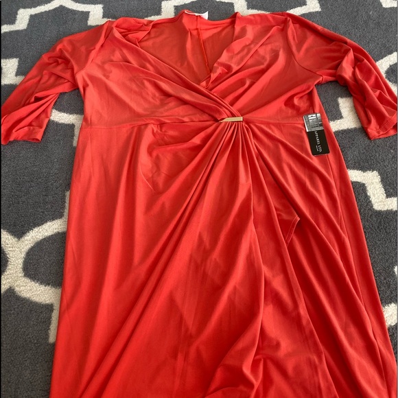 Beautiful long sleeve dress - Picture 1 of 3